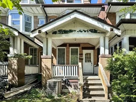 Lower- 238 Saint Clarens Avenue | 238 Saint Clarens Avenue, Toronto