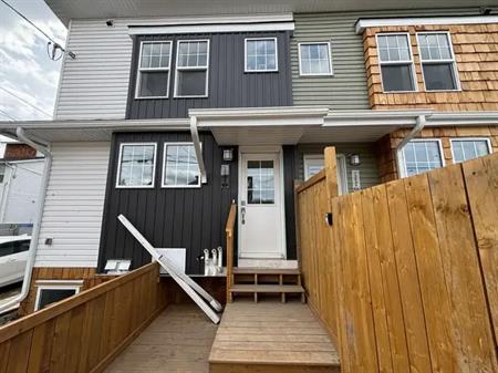 2 Bedroom Garden Rentals in Newton - SF217 | 12039 55 Street Northwest, Edmonton