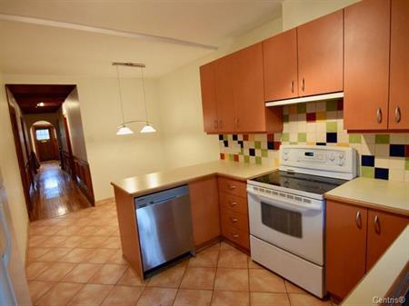 Beau RDC, Village Monkland, Metro -7 Min