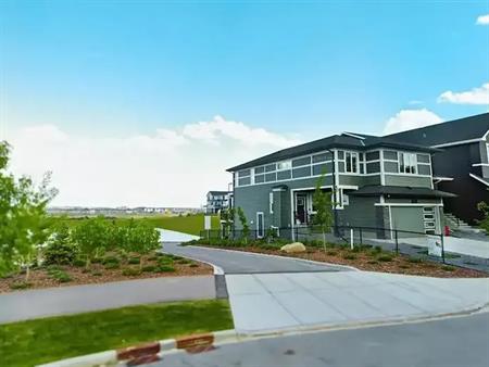 Luxury, Comfort, and Modern Convenience 5 Bedrooms Home | 30 Ambleside Park Northwest, Calgary