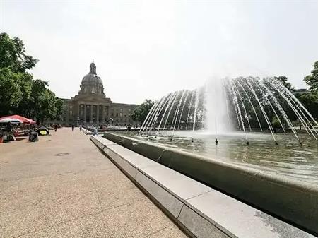 1 Bed RM Condo in Super location Close to U of A, Legislature, Grant Mac & LRT | 9730 106 St Nw, Edmonton
