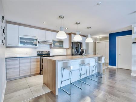 Condo moderne 4 1/2 avec grande aire ouverte