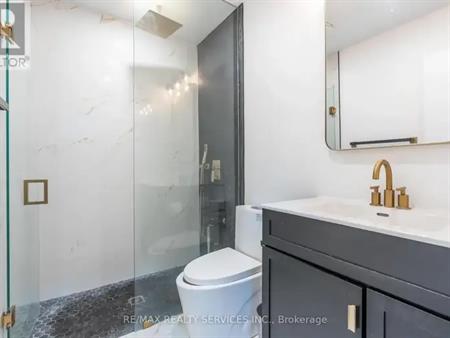 1305 CONSORT CRESCENT | 1305 CONSORT CRESCENT, Burlington