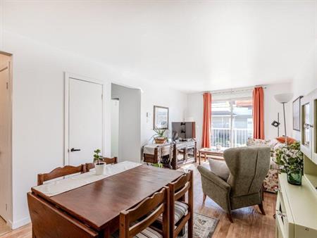 Appartement 4 1/2 - Tout inclus - Lévis - Stationnement