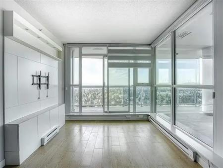 DELTA RISE Corner Condo! | 11967 80 Avenue, Delta