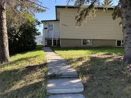 5 Bedrooms By Market Mall | 5203 Sheldon Place NW, Calgary