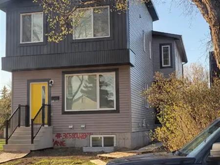 Main floor for rent in Queen Alexander | 10838 73 Avenue Northwest, Edmonton