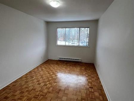 2 CH - 1 SDB - Saint-Eustache - $1,450 /mo