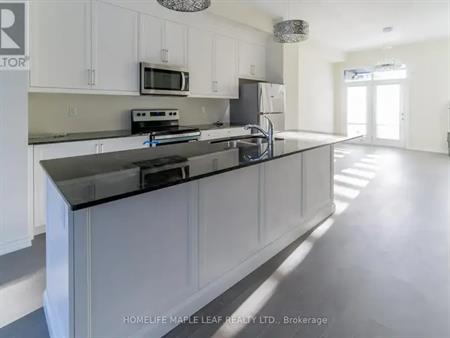 94 GOLDEN TRAIL | 94 GOLDEN TRAIL, Vaughan