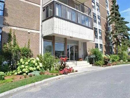Nice Portsmouth Village Condo! | 2 Mowat Avenue, Kingston