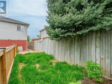 57 OAK HILL Drive Unit# LOWER | 57 OAK HILL Drive Unit# LOWER, Cambridge