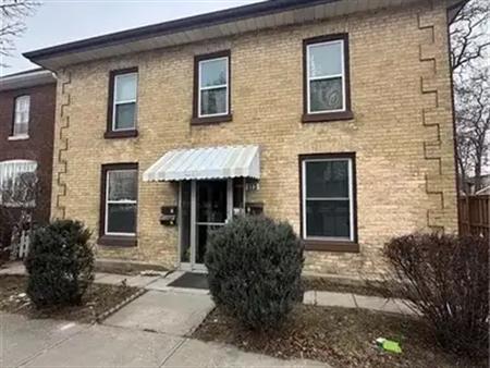113 BRANT Avenue Unit# 4 | 113 BRANT Avenue Unit# 4, Brantford