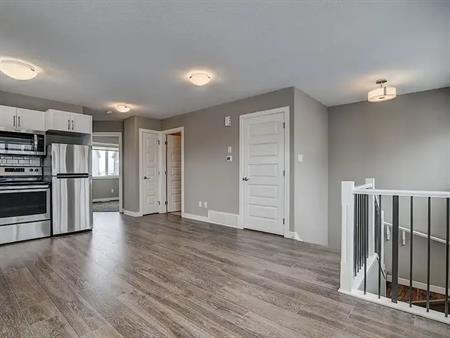 BEAUTIFUL 2 BRM / GARAGE SUITE IN ROSENTHAL | 22124 85 Avenue Northwest, Edmonton