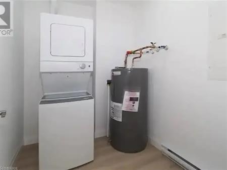 8 WALTER Street Unit# Unit 2 | 8 WALTER Street Unit# Unit 2, Brantford