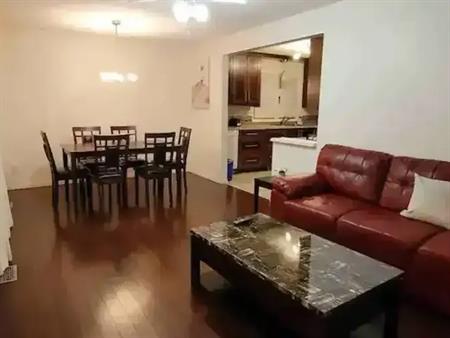Charming Home for Rent – 6425 Murray Street, Niagara Falls, ON | 6425 Murray Street, Niagara Falls