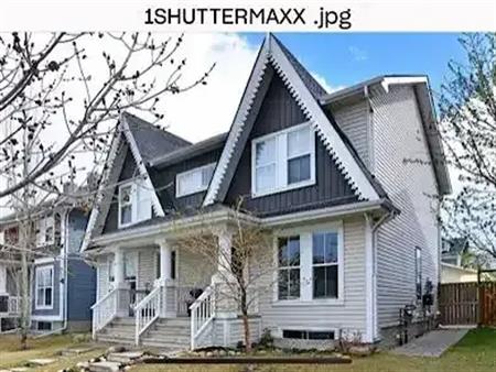 Beautiful half duplex with heated garage and finished basement | Calgary