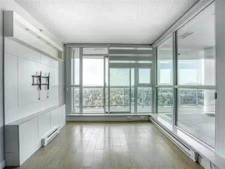 DELTA RISE Corner Condo! | 11967 80 Avenue, Delta
