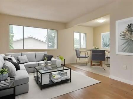 Thompson Court | 2504 Thompson Cres SE, Medicine Hat