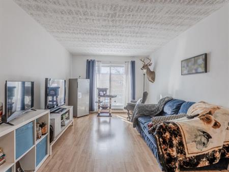 3 1/2 dans Montcalm / Québec - Chauffage inclus - JUILLET