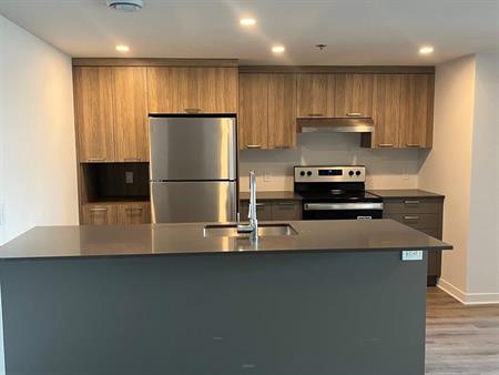 2 CH - 1 SDB - Terrebonne - $2,280 /mo
