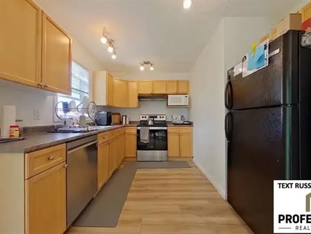 2 Bed / 1.5 Bath End Unit Townhouse with Garage in SW Edmonton | 12050 17 Avenue Southwest, Edmonton