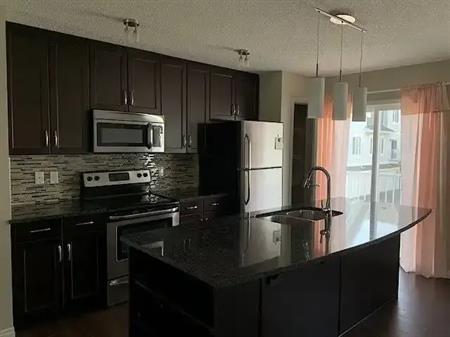 Pet Friendly 3 bed, 2.5 bath Townhome | 102 - 2905 141 Street Southwest, Edmonton
