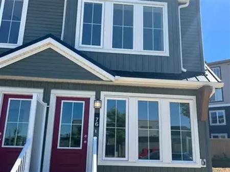 NEW! NEW! NEW! | 525 Secord Blvd NW, Edmonton