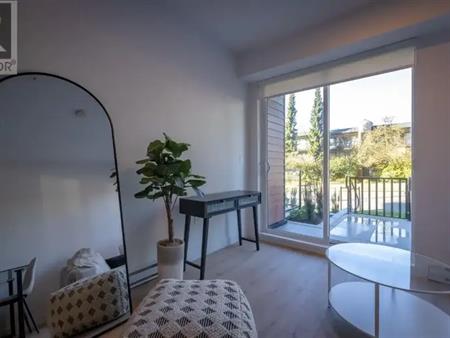 2590 LONSDALE AVENUE | 2590 LONSDALE AVENUE, Vancouver