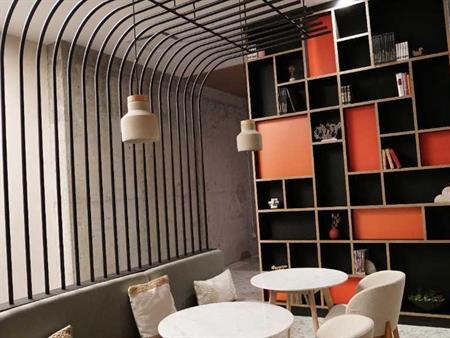 Superbe condo deux chambres avec stationnement intérieur. 50% pour le mois de juin.