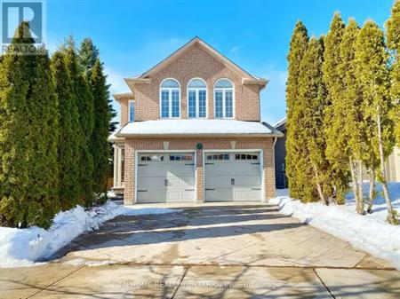 2 RED CARDINAL TRAIL | 2 RED CARDINAL TRAIL, Richmond Hill