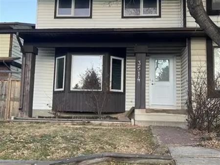 Renovated 3 Bedroom House in Perfect Location - Glenbrook | Calgary