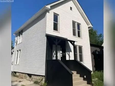 142 MCKAY AVENUE | 142 MCKAY AVENUE, Windsor
