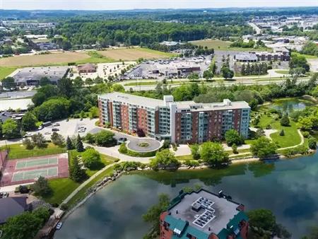 Penthouse Suite - spacious- luxurious 2 bed/bath | PH10 - 30 Blue Springs Drive, Waterloo