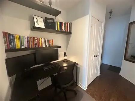 1 Bedroom + Small Den | 2 Bathroom For Rent in Mississauga (As of Aug 1st 2025) | 220 Burnhamthorpe Road West, Mississauga
