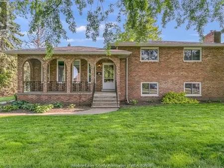 490 KENWOOD | 490 KENWOOD, LaSalle