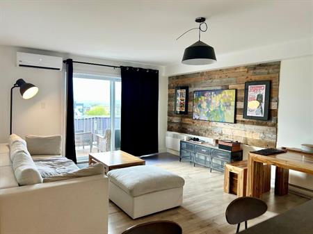 3 ½ avec BUREAU**APPARTEMENT au 3315, CHEMIN STE-FOY