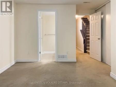 80 CROSBY PRIVATE | 80 CROSBY PRIVATE, Ottawa