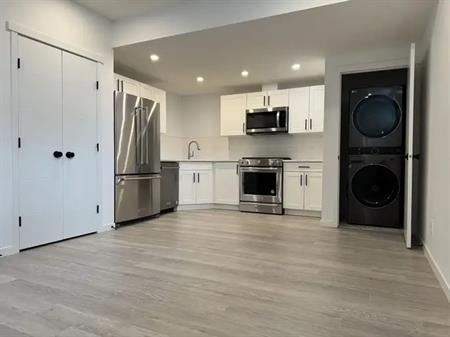 Modern Secondary Suite for Rent – Private Entrance & Utilities Included" | 333 Magnolia Place Southeast, Calgary