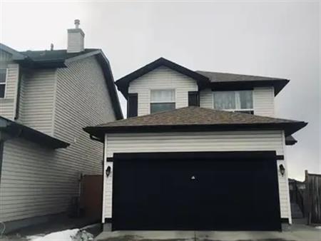 VERY COZY THREE BEDROOM MAINFLOOR IN TARADALE | Calgary