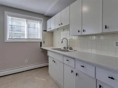 Stratford Apartments | 8705 152 Street Northwest, Edmonton