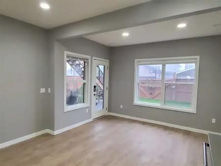 EXECUTIVE WALKOUT Legal Suite | 49 Evansglen Dr NW, Calgary