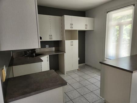 Logement 5 1/2+ à louer