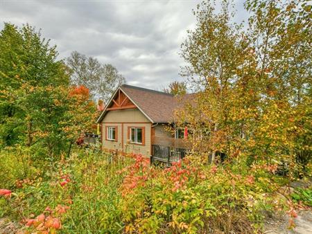Grand 4 1/2 dans un duplex