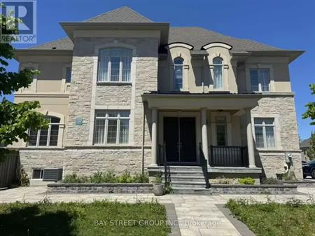 95 HAMSTER CRESCENT | 95 HAMSTER CRESCENT, Aurora