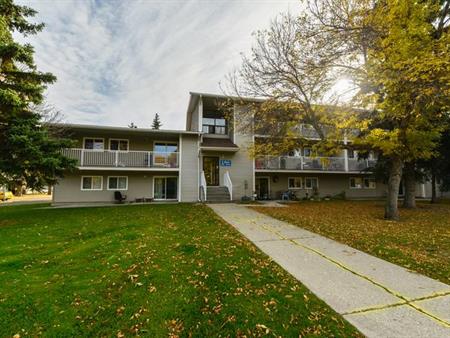 Westborough Court | 17104 75 Ave., Edmonton