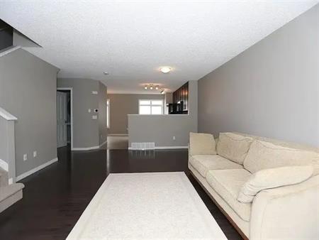 3 BR/2.5 Bath Townhouse with Private Lake Access and Double Garage | Edmonton