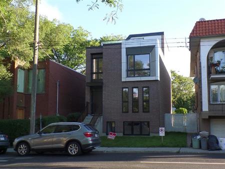 Superbe 5 ½ à louer – Demi-sous-sol lumineux – Près du métro Cadillac et Assomption 2 000 $/mois Montréal, Qc