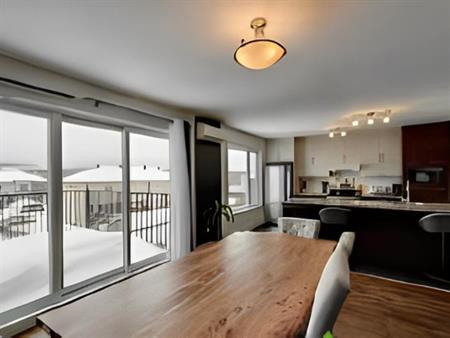 Logement Sherbrooke 4-1/2 Libre fin juin