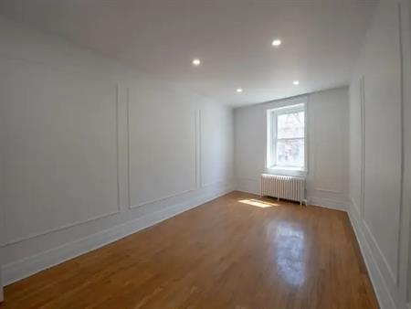 6266 Av. Notre-Dame-de-Grâce | 6266 Avenue Notre-Dame-de-Grâce, Montreal