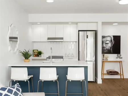 The Lonsdale | 108 13th Street West, North Vancouver